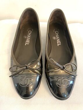 Chanel Vintage Two Tone Classic Patent Leather Flats